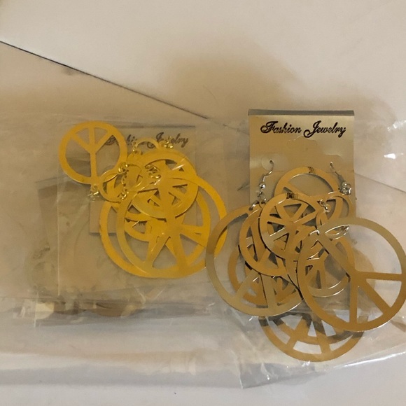 Miscellaneous Earrings - Picture 5 of 16